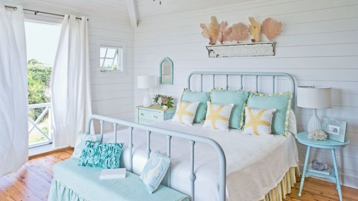 How to decorate a beach room