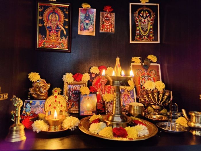 How to decorate my pooja room